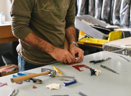 office-worker-1149557_1280